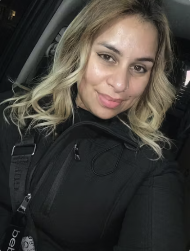 Enfant dormant avec l'oreiller Le P'tit Loup